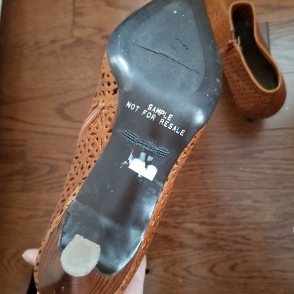 Brown low ankle boots size 6 - Picture 4 of 4